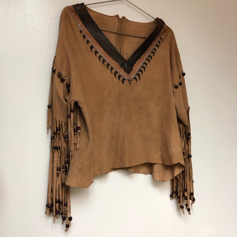 Vintage Hand Painted Suede Python Wood Beaded Top - image 3